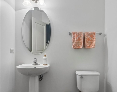 2419 Birch Street - Photo Thumbnail 12