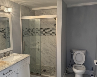 7800 W 98th Place - Photo Thumbnail 7