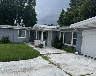 7800 W 98th Place - Photo Thumbnail 1