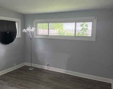 7800 W 98th Place - Photo Thumbnail 13
