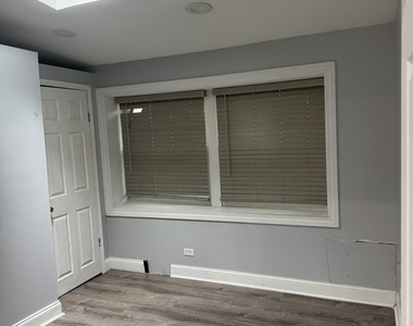 7800 W 98th Place - Photo Thumbnail 11
