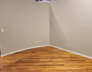 1601 S Indiana Avenue - Photo Thumbnail 10