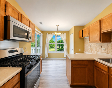 174 E Bluewater Lane - Photo Thumbnail 5
