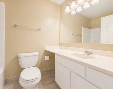 174 E Bluewater Lane - Photo Thumbnail 15