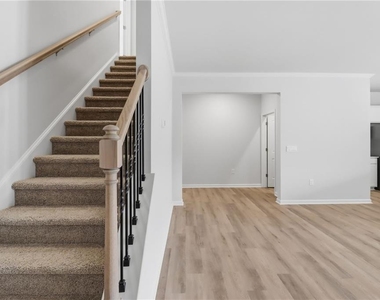 21 Berryville Drive - Photo Thumbnail 16