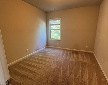 7881 Silk Tree Pointe - Photo Thumbnail 13