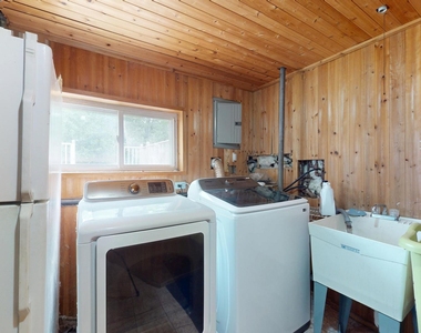 9131 Kilbourn Avenue - Photo Thumbnail 15
