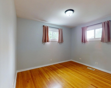 9131 Kilbourn Avenue - Photo Thumbnail 10