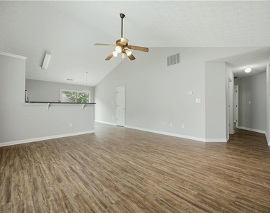 1002 Pine Isle Court - Photo Thumbnail 1