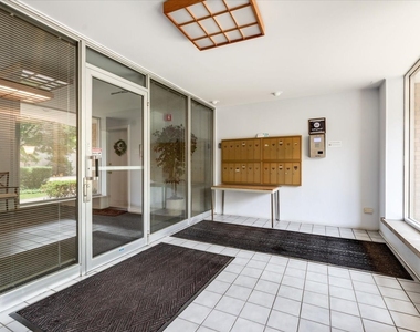 929 Washington Street - Photo Thumbnail 1