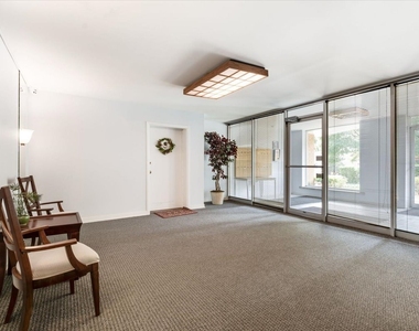 929 Washington Street - Photo Thumbnail 2