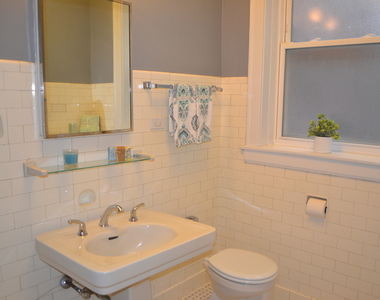 1055 W North Shore Avenue - Photo Thumbnail 10