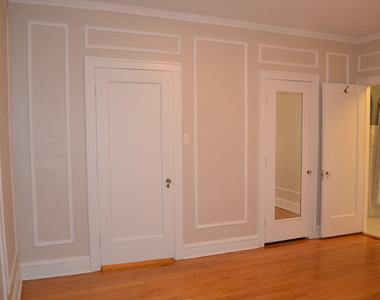 1055 W North Shore Avenue - Photo Thumbnail 8