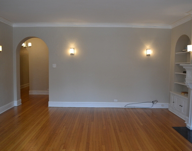 1055 W North Shore Avenue - Photo Thumbnail 3