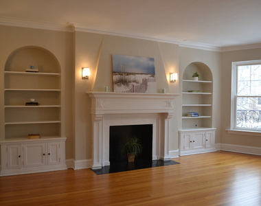 1055 W North Shore Avenue - Photo Thumbnail 1