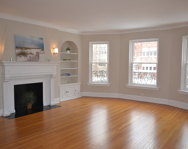 1055 W North Shore Avenue - Photo Thumbnail 4