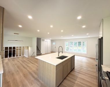 1918 Templar Drive - Photo Thumbnail 3