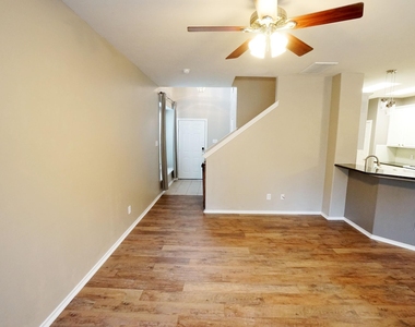 126 E Stedhill Loop - Photo Thumbnail 4