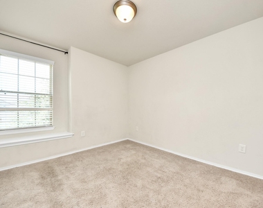 15802 Sunny Stone Drive Corners - Photo Thumbnail 2