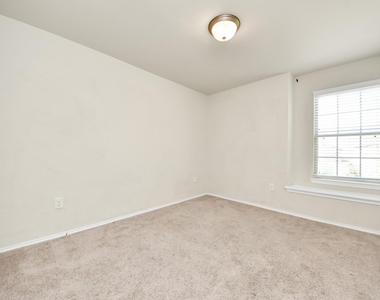 15802 Sunny Stone Drive Corners - Photo Thumbnail 5