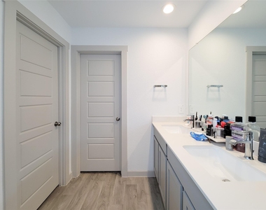 7919 Grey Wolfe Lane - Photo Thumbnail 18