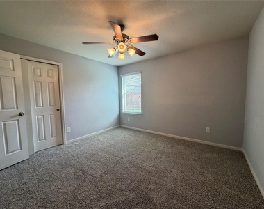 8023 Clover Leaf Drive - Photo Thumbnail 25