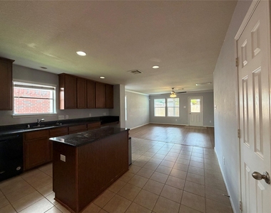 8023 Clover Leaf Drive - Photo Thumbnail 11