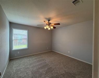 8023 Clover Leaf Drive - Photo Thumbnail 26