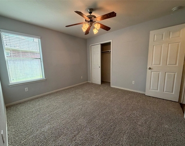 8023 Clover Leaf Drive - Photo Thumbnail 23
