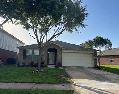 8023 Clover Leaf Drive - Photo Thumbnail 32