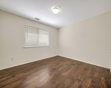33127 Cottonwood Bend - Photo Thumbnail 15