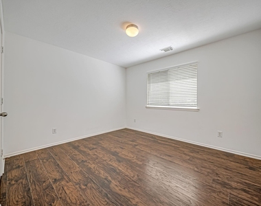 33127 Cottonwood Bend - Photo Thumbnail 12