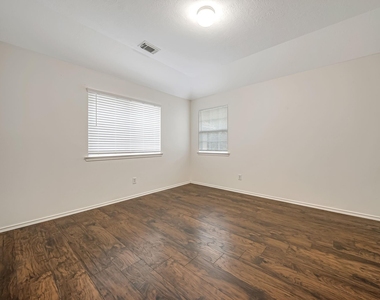 33127 Cottonwood Bend - Photo Thumbnail 17