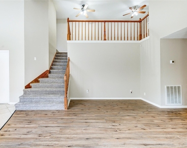 5255 Beaverbrook Drive - Photo Thumbnail 3