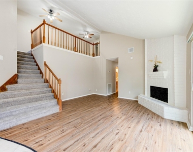 5255 Beaverbrook Drive - Photo Thumbnail 2
