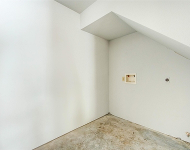 5255 Beaverbrook Drive - Photo Thumbnail 37
