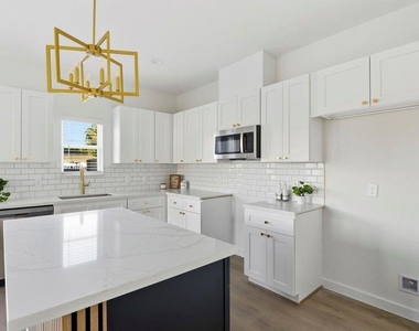 6417 Eastland Street - Photo Thumbnail 7