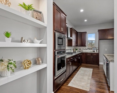 1005 Bingham Street - Photo Thumbnail 14