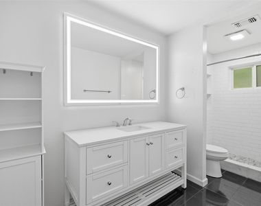 214 Glen Haven Court - Photo Thumbnail 20