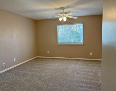 18374 Pine Post Court - Photo Thumbnail 17