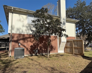 18374 Pine Post Court - Photo Thumbnail 27