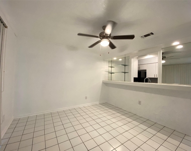 10682 Hazelhurst Drive - Photo Thumbnail 7