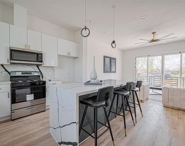 4207 Ward Street - Photo Thumbnail 5
