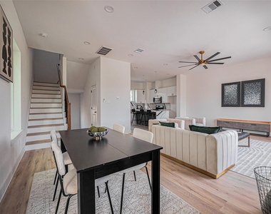 4207 Ward Street - Photo Thumbnail 11