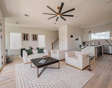 4207 Ward Street - Photo Thumbnail 3