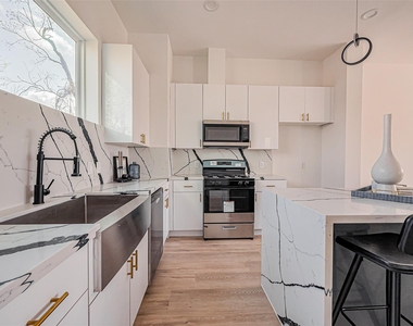 4207 Ward Street - Photo Thumbnail 8
