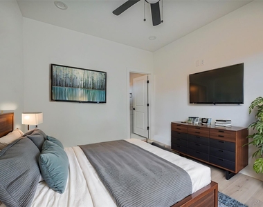 4207 Ward Street - Photo Thumbnail 27