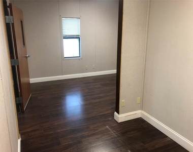 12838 Ann Louise Road - Photo Thumbnail 14
