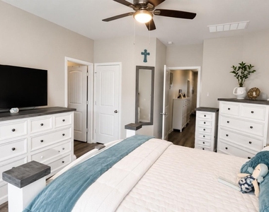 2507 Moapa Drive - Photo Thumbnail 9