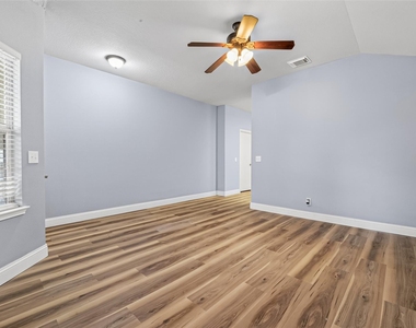 10430 Deer Branch - Photo Thumbnail 5